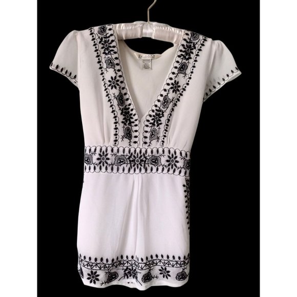 John Paul Richard Uniform Womens White Black Embroidered Top Size L Waist Tie - Picture 1 of 5
